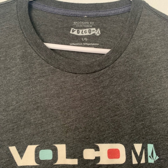 Volcom - Picture 2 of 4